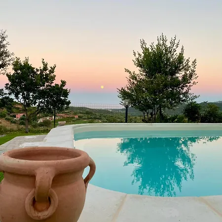 Domus De Goene Farm stay Loceri