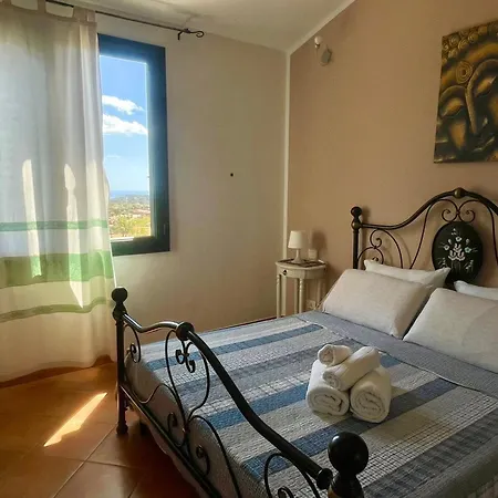 Domus De Goene * Loceri