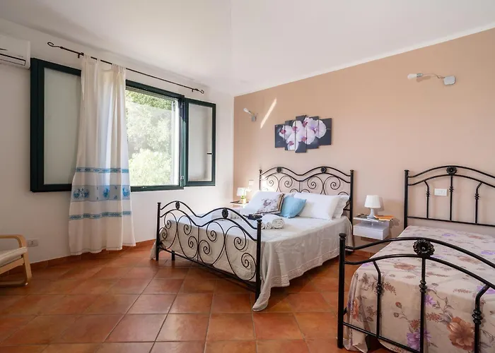 Domus De Goene Alloggio per agriturismo Loceri