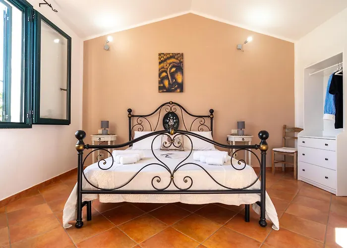 Alloggio per agriturismo Domus De Goene Loceri